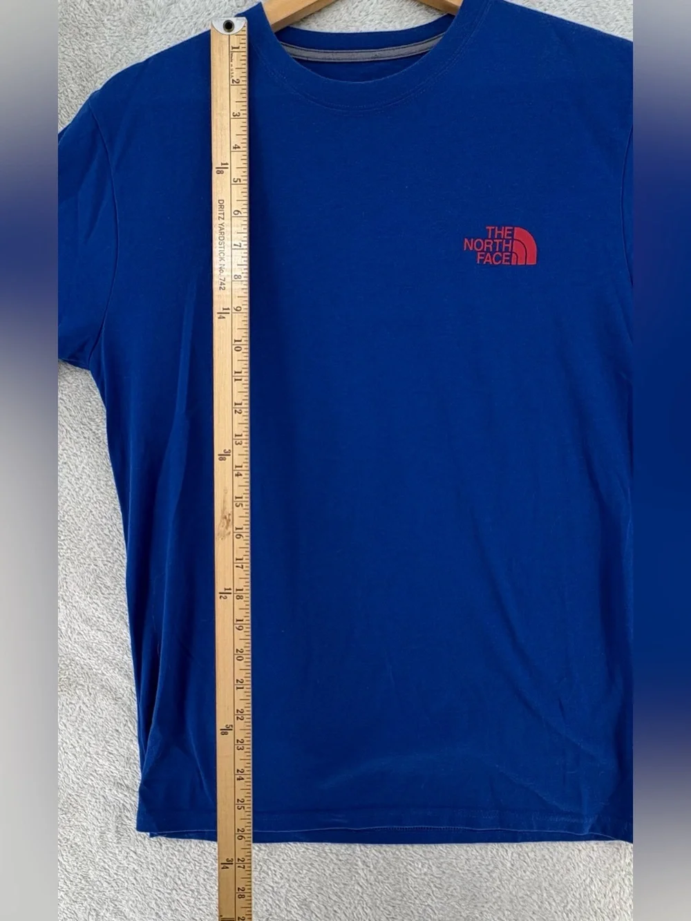 The North Face Graphic Logo T-Shirt Men's Medium Blue Standard Fit Outdoor Tee
